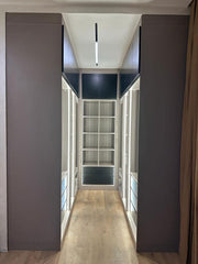 White & Blue Modern Dressing Room