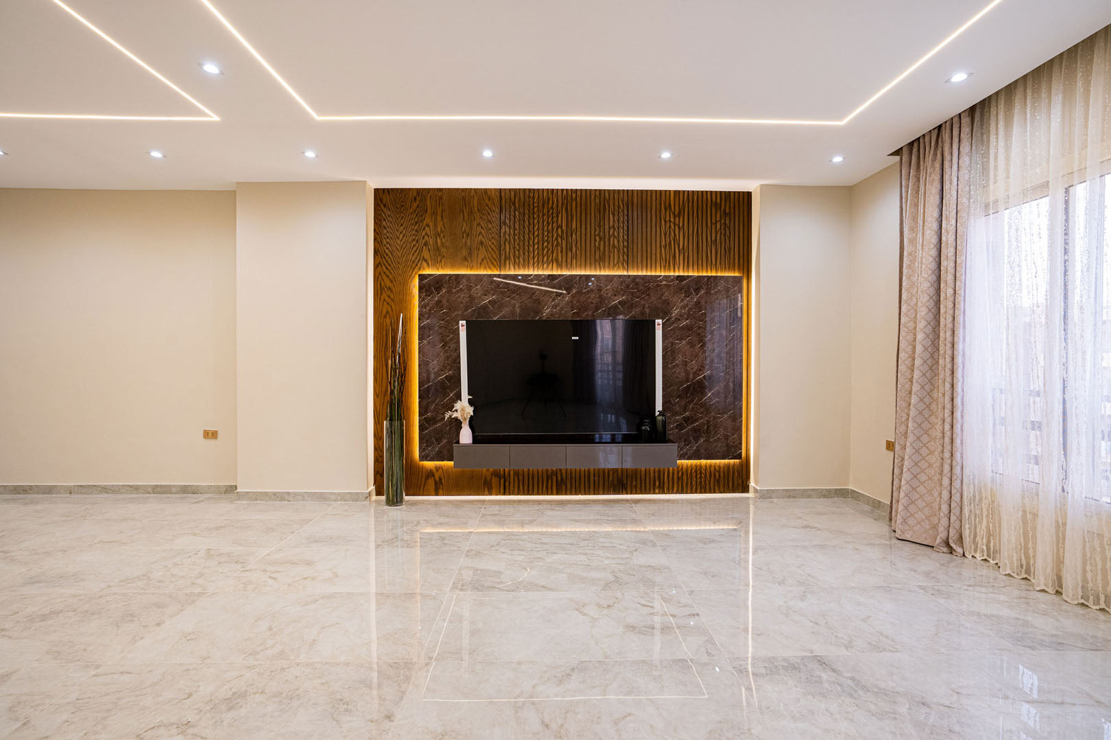 Wood Stripes & Marble TV Unit